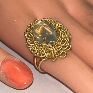 VINTAGE EUROPEAN 750 Y/GOLD MASSIVE COCKTAIL RING with NATURAL GREEN MOONSTONE